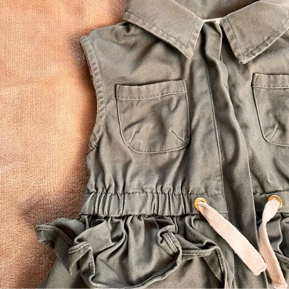 ASPEN Kids' Green Utility Cargo Drawstring Vest with Ruffle Waist - Size 24M - Picture 3 of 8